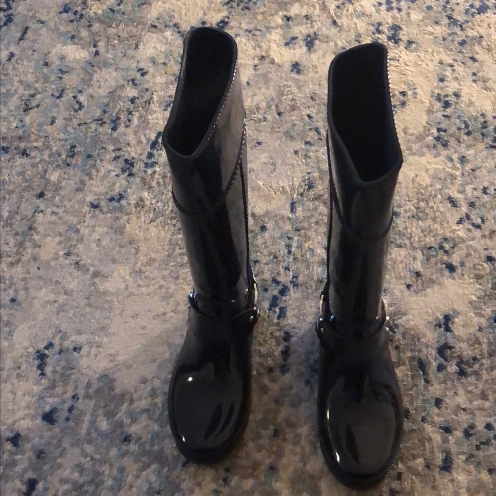 Rain boots